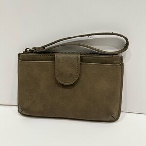 🌿Universal Thread Dark Green Wristlet Wallet Clutch